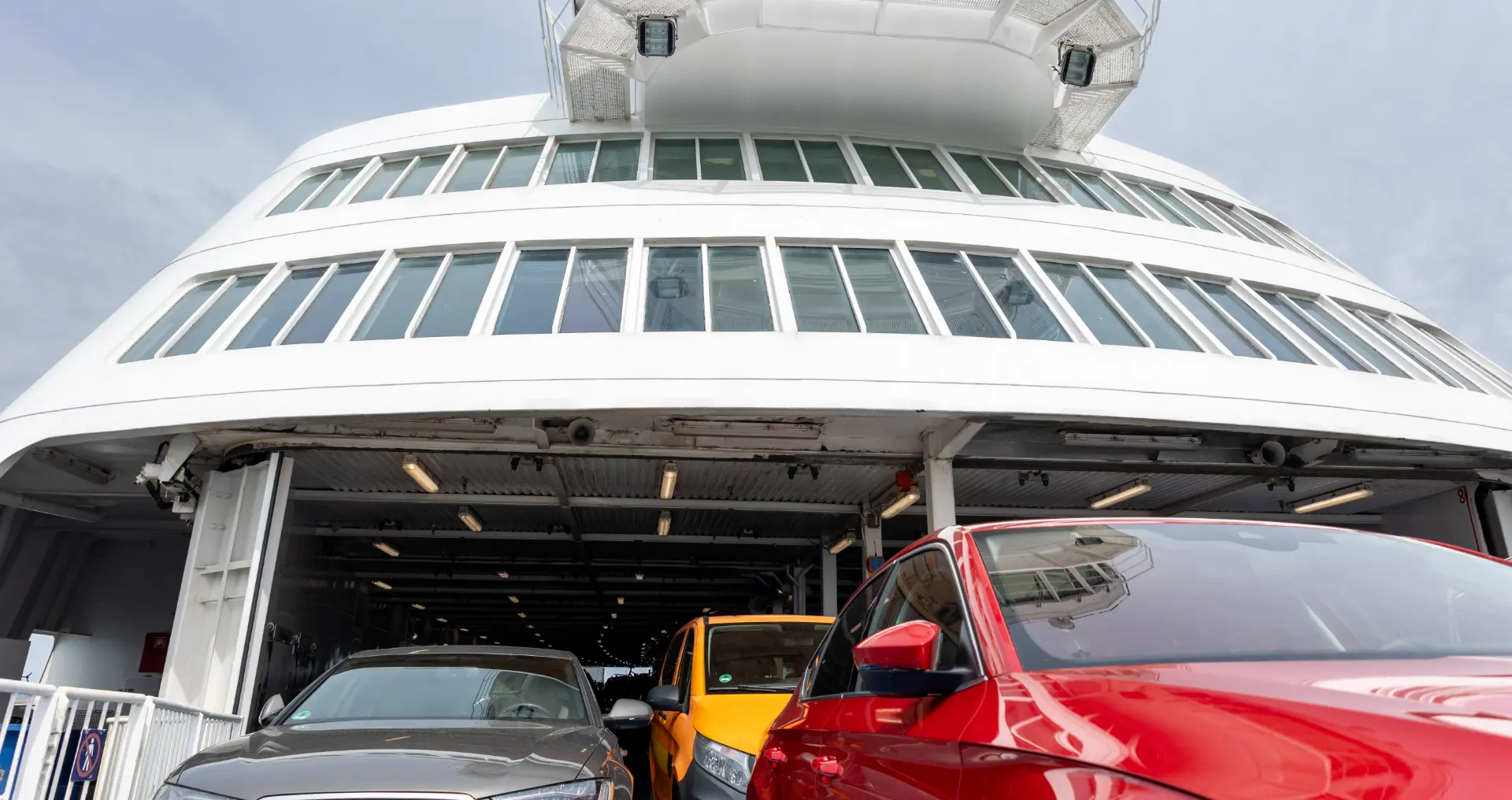 Roll On – Roll Off (RO-RO)